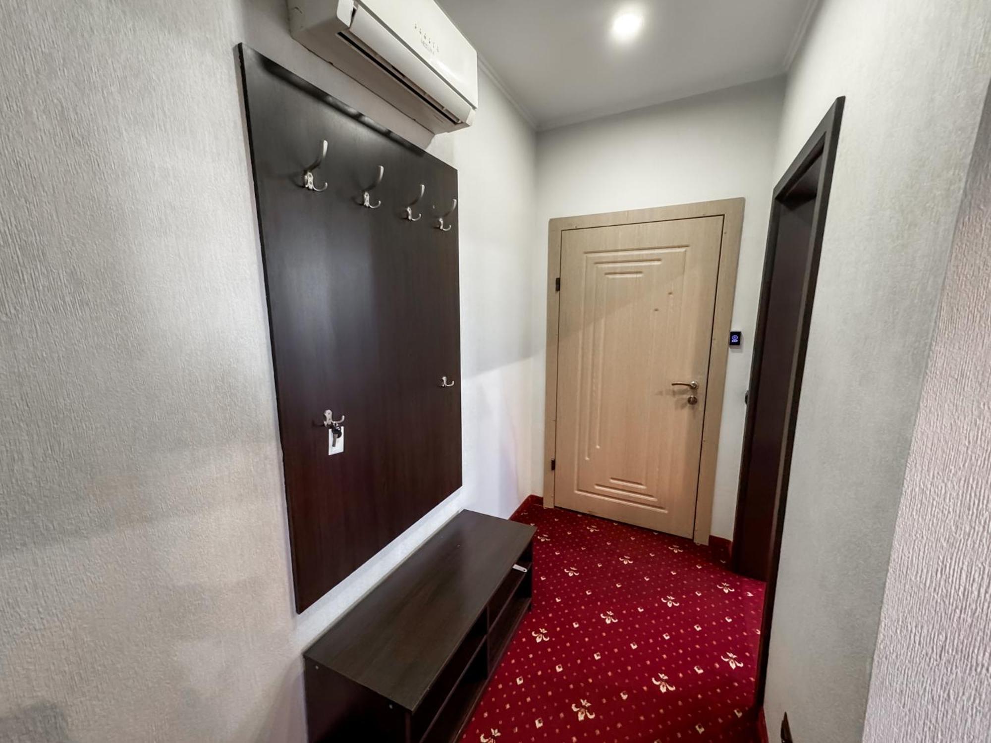 Apartments On Zaliznychna 49 Ιβανό-Φρανκίβσκ Εξωτερικό φωτογραφία