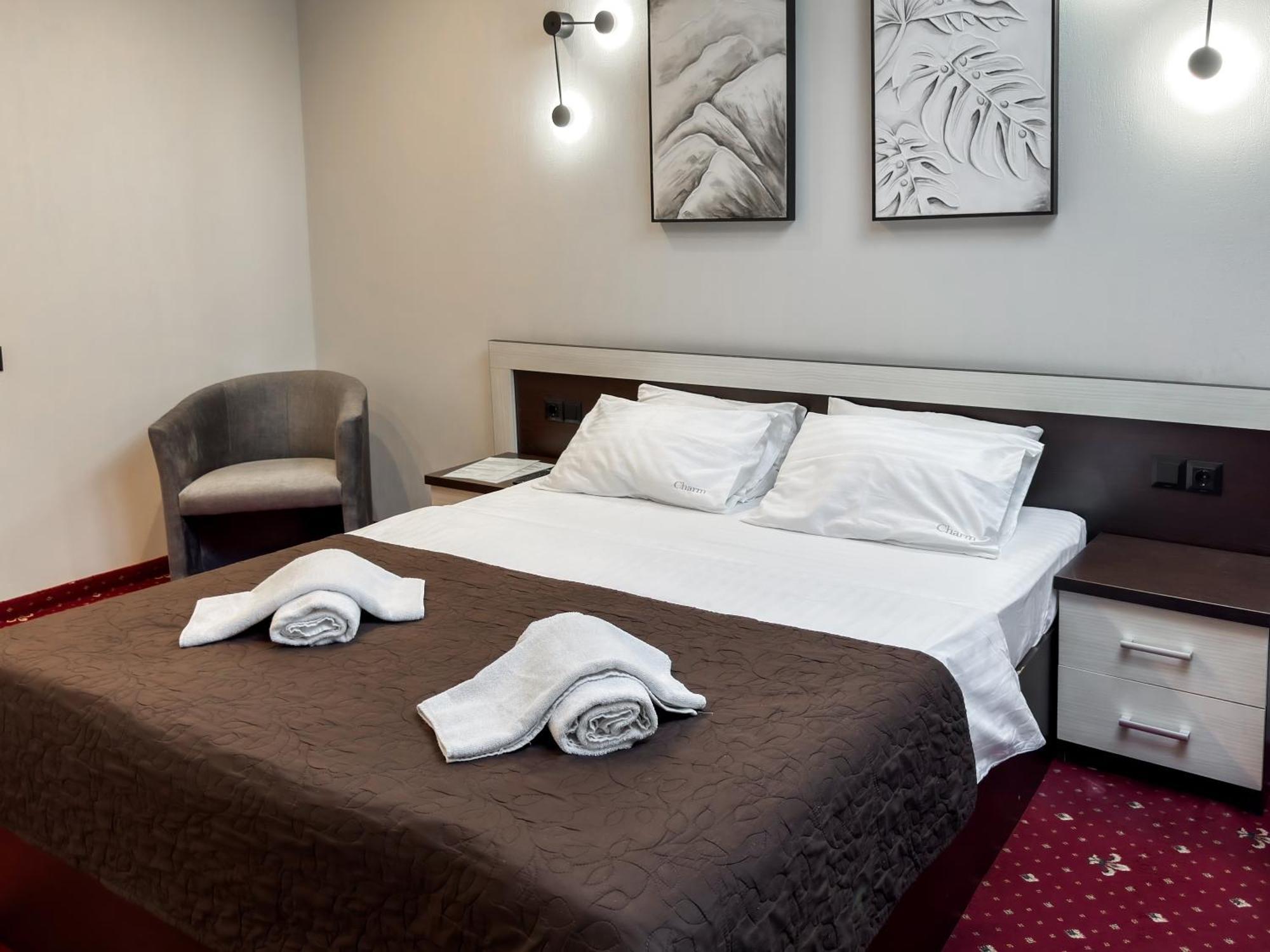 Apartments On Zaliznychna 49 Ιβανό-Φρανκίβσκ Εξωτερικό φωτογραφία